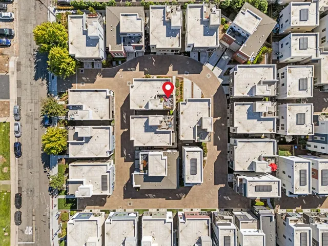 a picture of city view