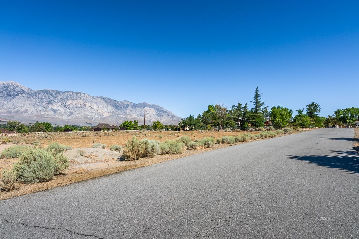 415 Reina Road Bishop, CA 93514 - Photo 14 of 33 415 Reina
