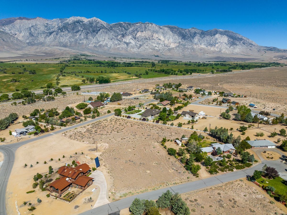 415 Reina Road Bishop, CA 93514 - Photo 2 of 33 415 Reina