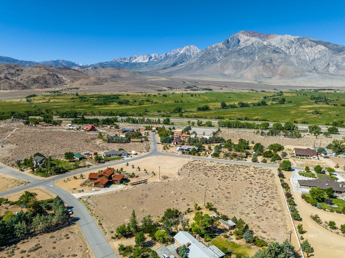 415 Reina Road Bishop, CA 93514 - Photo 3 of 33 415 Reina