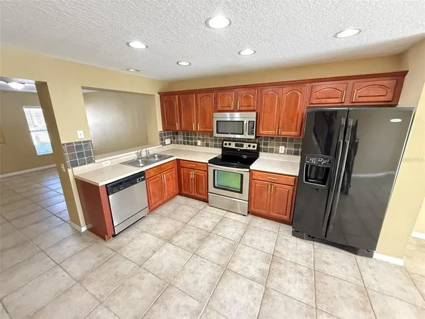 $1,900 | 2008 Seaside Cay Drive, Clearwater, FL 33763