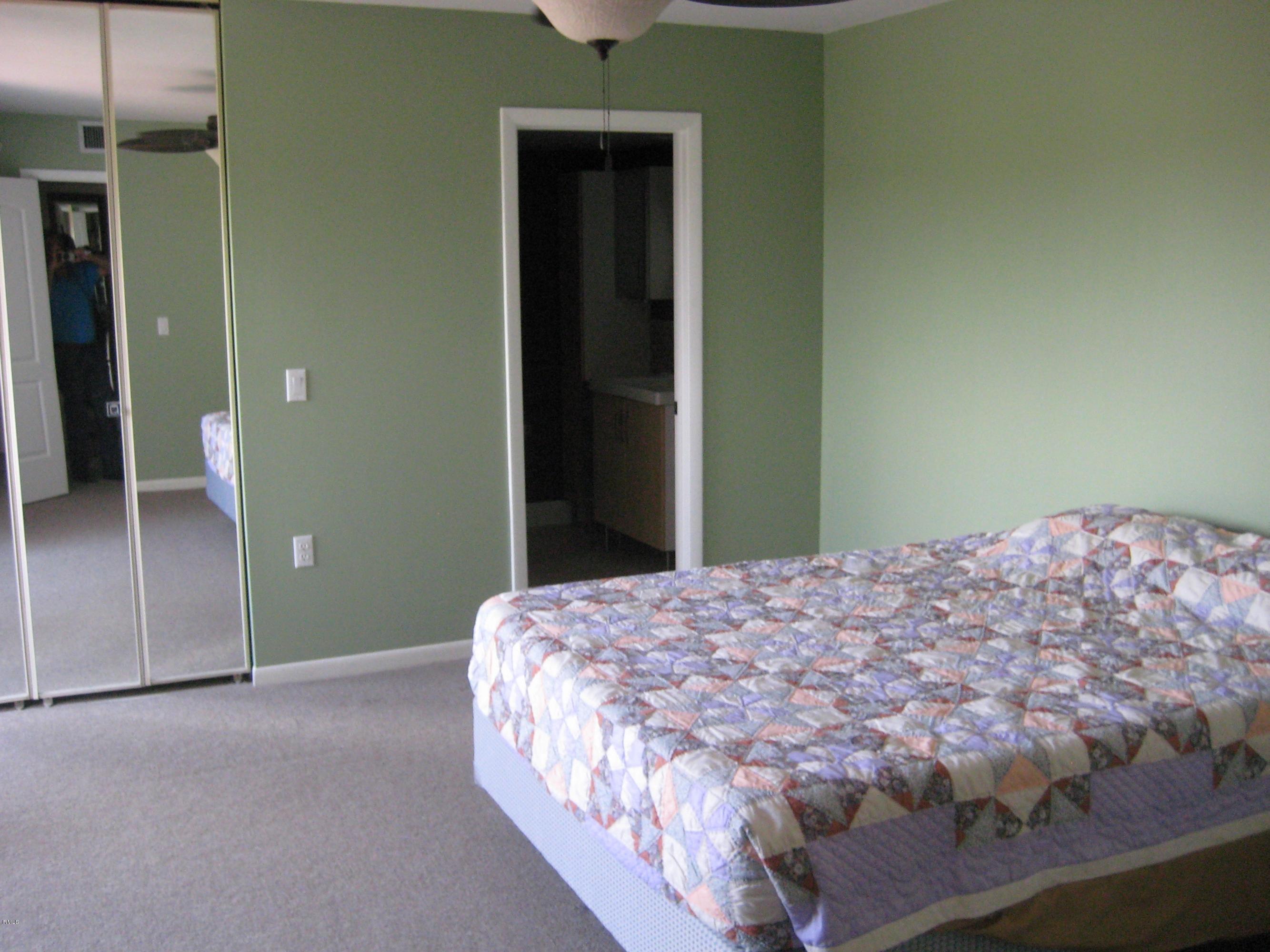 3900 Southeast County Line Road, Unit 24D Tequesta, FL 33469 - Photo 9 of 13 Primary Bedroom