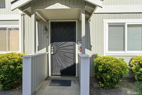 $600,000 | 21564 Meekland Avenue, Unit 2, Hayward, CA 94541