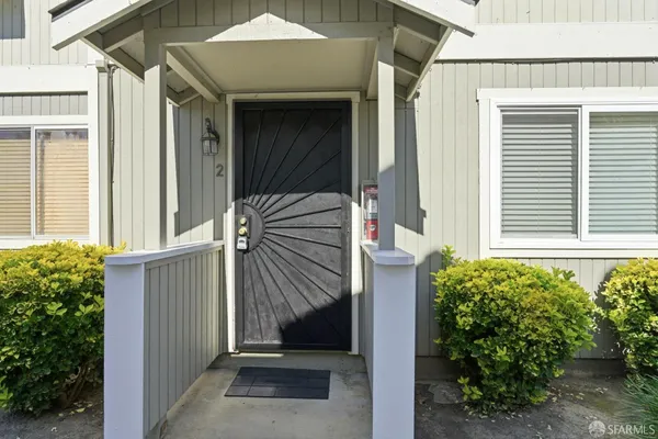 $600,000 | 21564 Meekland Avenue, Unit 2, Hayward, CA 94541