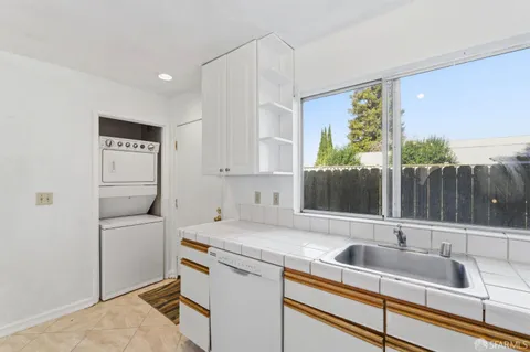 $600,000 | 21564 Meekland Avenue, Unit 2, Hayward, CA 94541