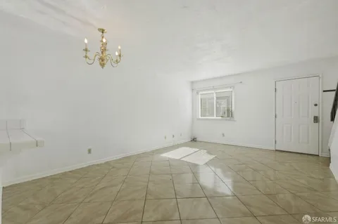 $600,000 | 21564 Meekland Avenue, Unit 2, Hayward, CA 94541