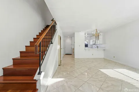 $600,000 | 21564 Meekland Avenue, Unit 2, Hayward, CA 94541