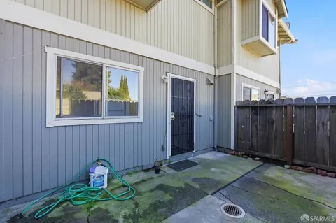 $600,000 | 21564 Meekland Avenue, Unit 2, Hayward, CA 94541