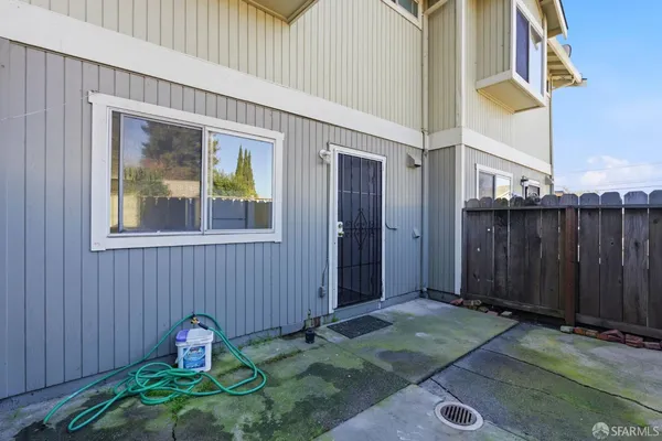 $600,000 | 21564 Meekland Avenue, Unit 2, Hayward, CA 94541