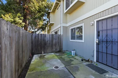 $600,000 | 21564 Meekland Avenue, Unit 2, Hayward, CA 94541