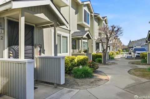 $600,000 | 21564 Meekland Avenue, Unit 2, Hayward, CA 94541
