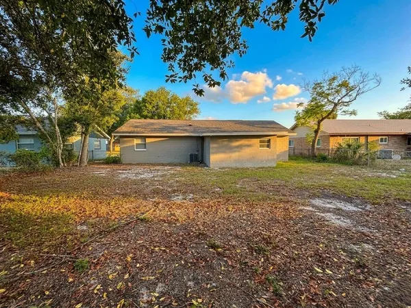 $1,700 | 606 Holt Circle, Winter Haven, FL 33880