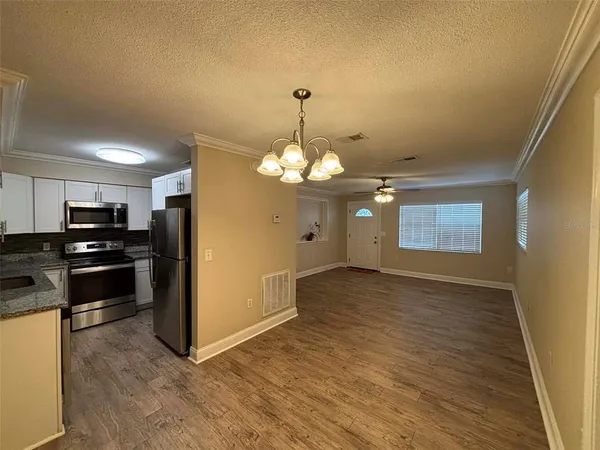 $1,700 | 606 Holt Circle, Winter Haven, FL 33880