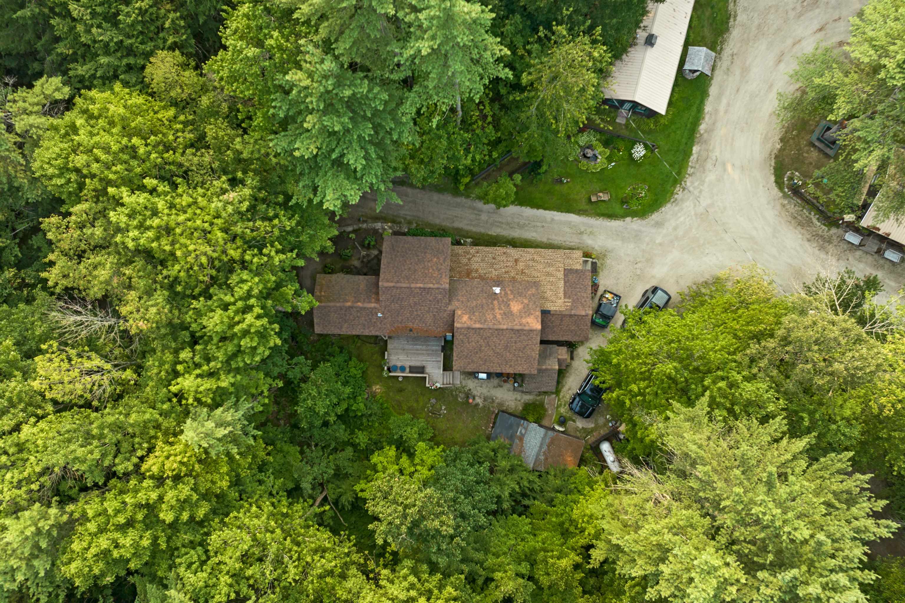 883 Center Street Wolfeboro, NH 03894 - Photo 12 of 41