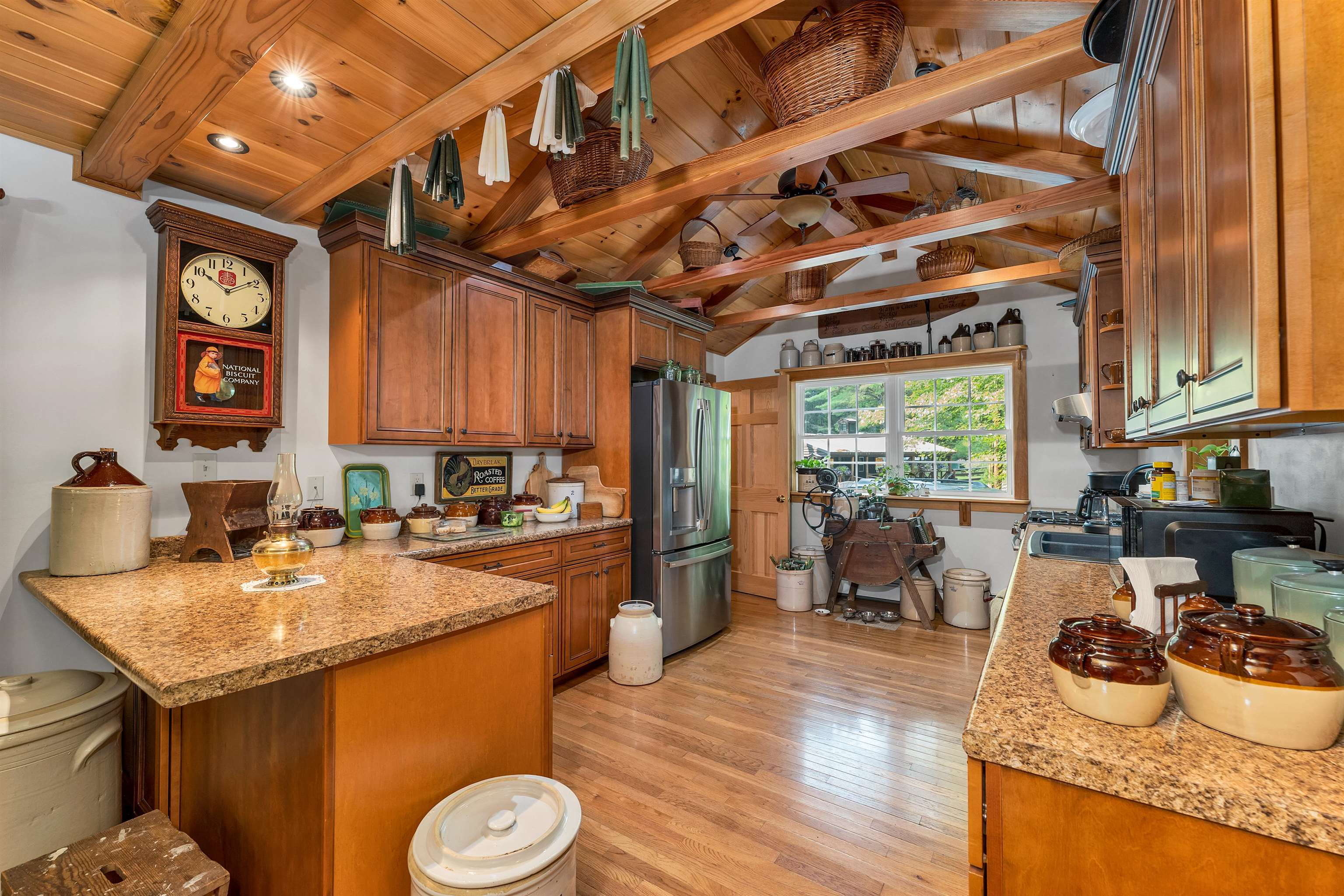 883 Center Street Wolfeboro, NH 03894 - Photo 23 of 41