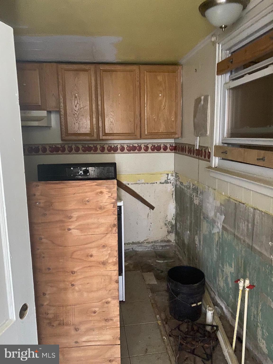 2713 Bethel Road Chester, PA 19013 - Photo 2 of 13