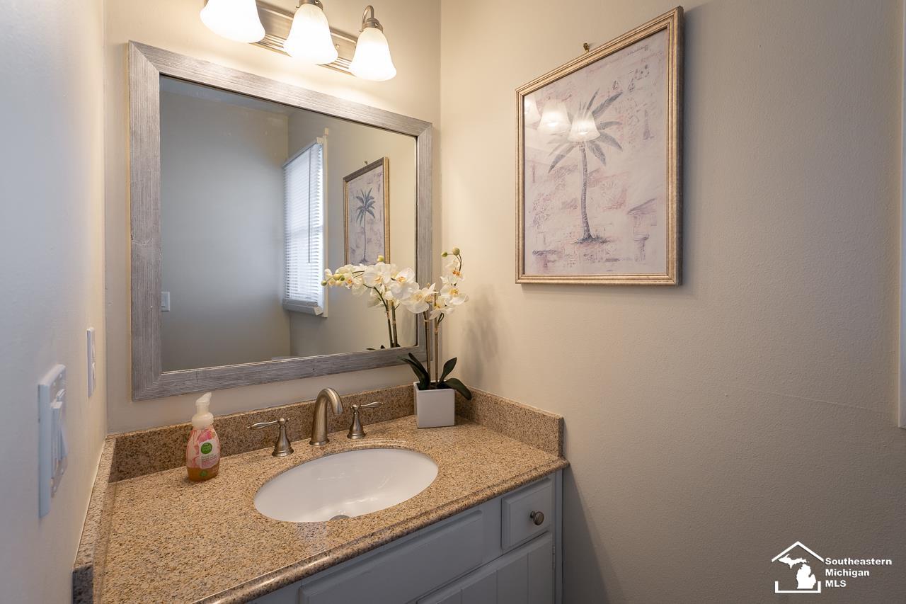 2536 West Sterns Road Lambertville, MI 48144 - Photo 20 of 24 50035801-19.JPG