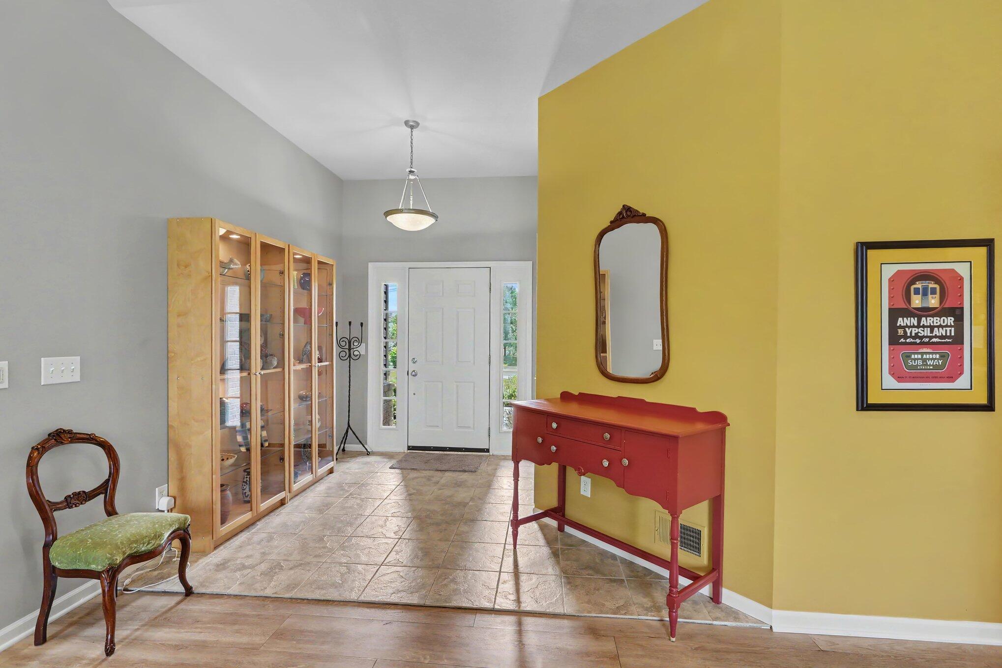 1696 West Ellsworth Road Ann Arbor, MI 48108 - Photo 4 of 37 004_file_9974