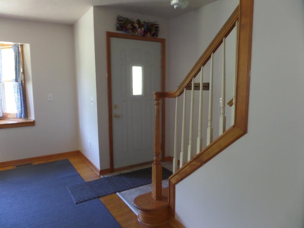 7014 Skegemog Point Road Williamsburg, MI 49690 - Photo 13 of 30 1903460-12.JPG