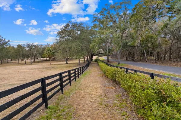 $2,750,000 | 12350 Northwest Highway 225, Reddick, FL 32686