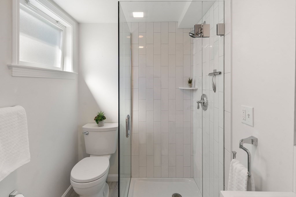 25 Sunrise Road Quincy, MA 02171 - Photo 8 of 29 Gallery Image 8