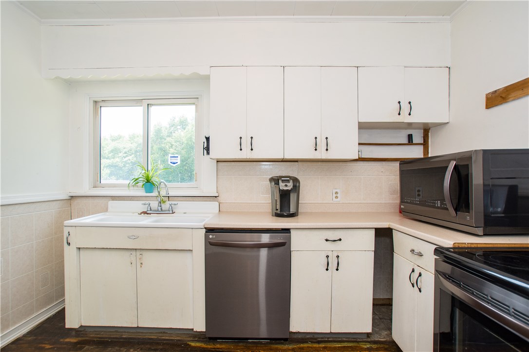 199 Stafford Road Tiverton, RI 02878 - Photo 13 of 25 Gallery Image 13