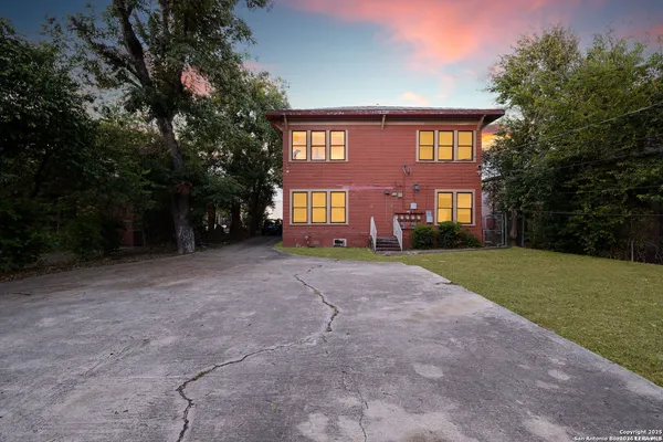$1,200 | 1614 West Kings Highway, San Antonio, TX 78201