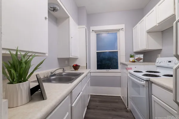 $1,200 | 1614 West Kings Highway, San Antonio, TX 78201