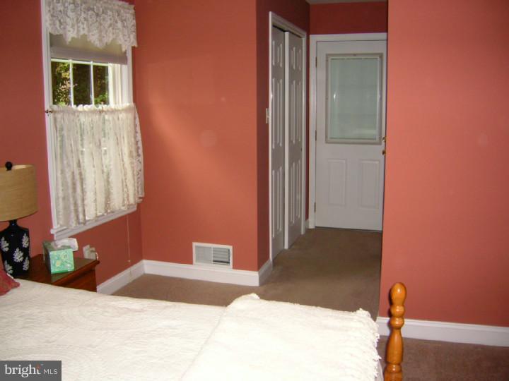 213 School Lane Springfield, PA 19064 - Photo 11 of 18 In-law Suite