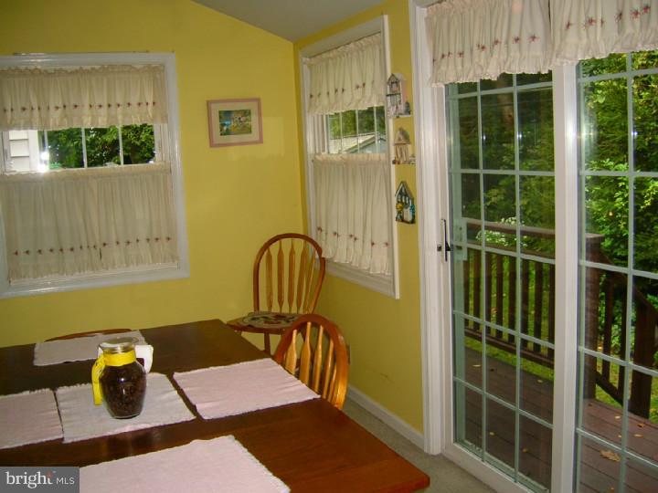 213 School Lane Springfield, PA 19064 - Photo 17 of 18 Breakfast Room