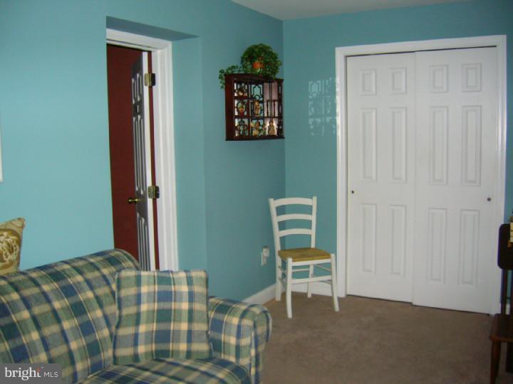 213 School Lane Springfield, PA 19064 - Photo 7 of 18 In-law Suite