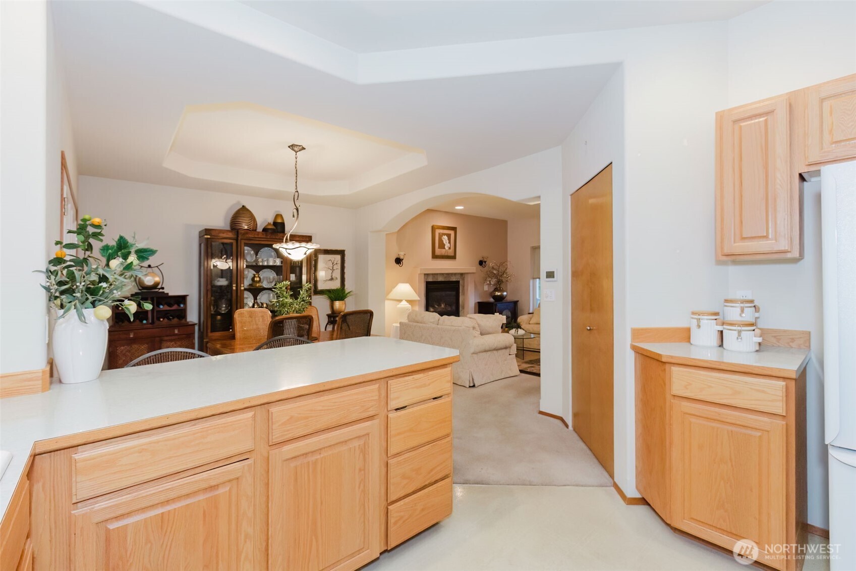8911 Roanoke Road Northeast Bremerton, WA 98311 - Photo 14 of 40 a view of living room with furniture and a potted plant