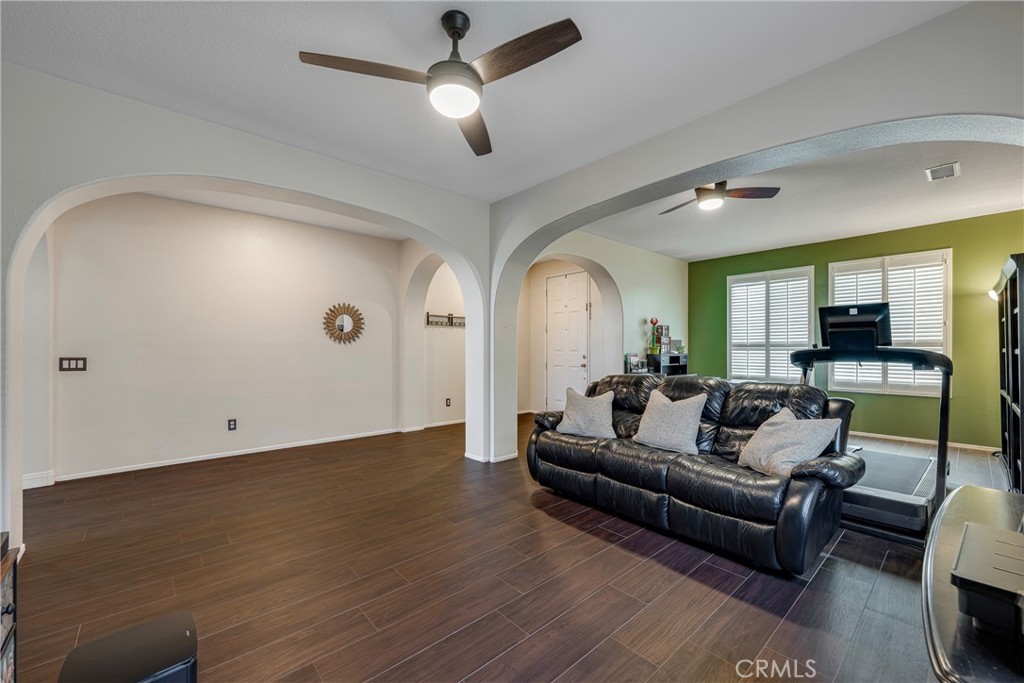27100 Early Dawn Road Menifee, CA 92584 - Photo 17 of 71