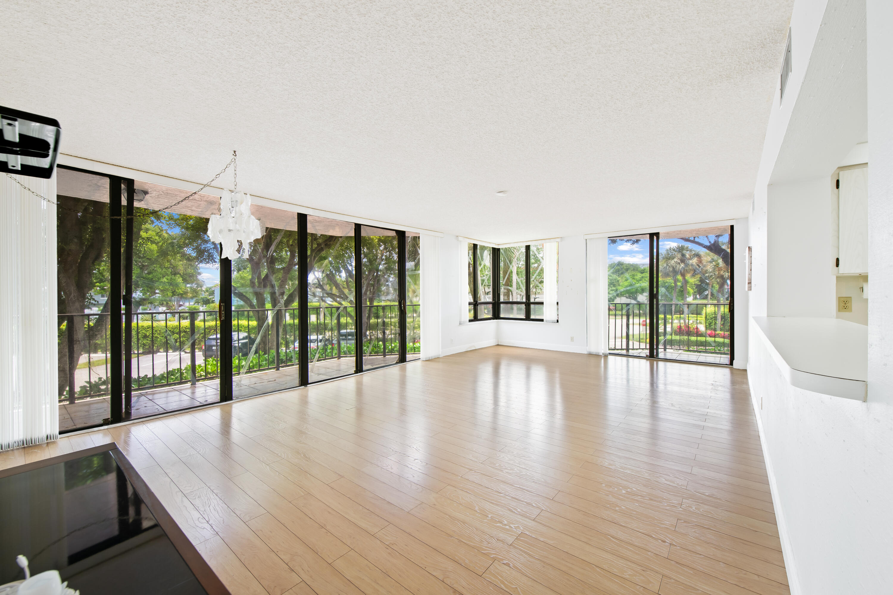 799 Jeffery Street, Unit 201 Boca Raton, FL 33487 - Photo 1 of 36 DSC_3777