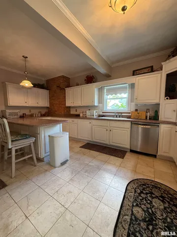 $135,000 | 111 North Broadway Street, Lewistown, IL 61542