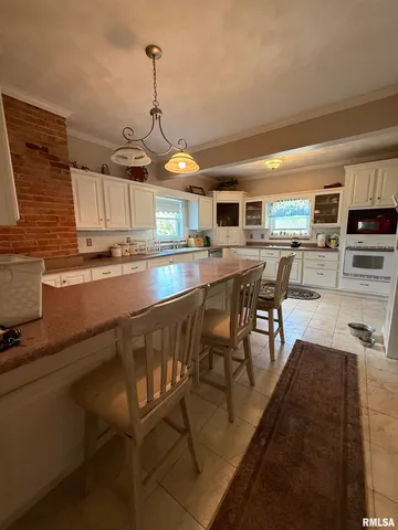 $135,000 | 111 North Broadway Street, Lewistown, IL 61542