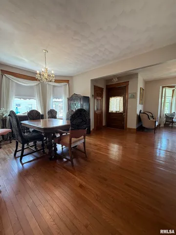 $135,000 | 111 North Broadway Street, Lewistown, IL 61542