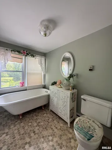 $135,000 | 111 North Broadway Street, Lewistown, IL 61542