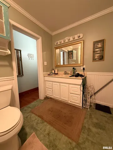 $135,000 | 111 North Broadway Street, Lewistown, IL 61542