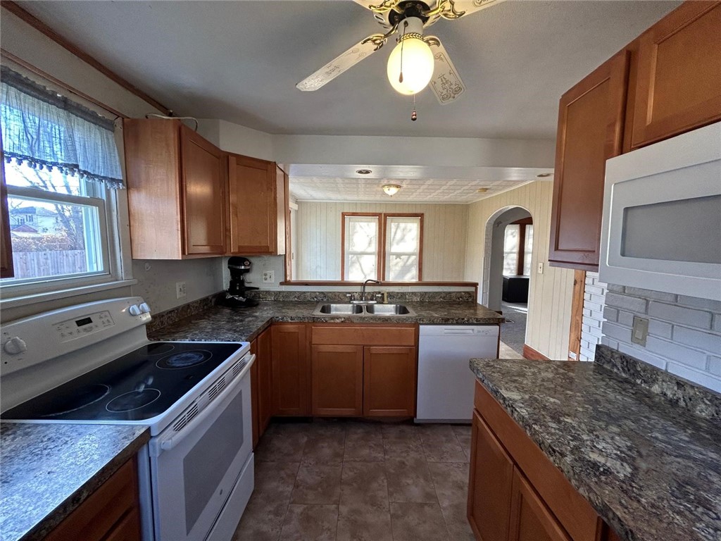125 Windsor Road Greece, NY 14612 - Photo 16 of 31