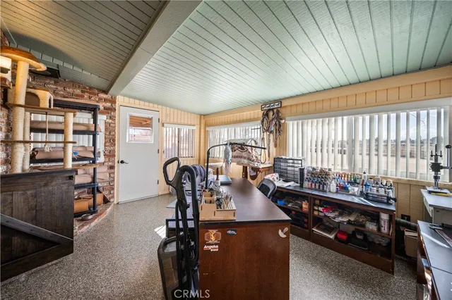 $380,000 | 10872 Peach Avenue, Hesperia, CA 92345