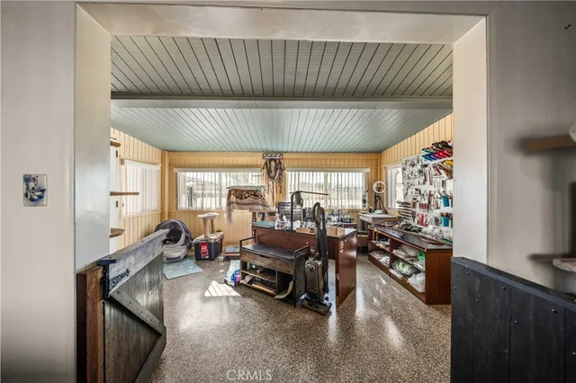 $380,000 | 10872 Peach Avenue, Hesperia, CA 92345