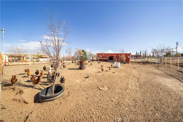 $380,000 | 10872 Peach Avenue, Hesperia, CA 92345