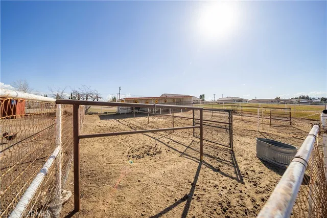 $380,000 | 10872 Peach Avenue, Hesperia, CA 92345