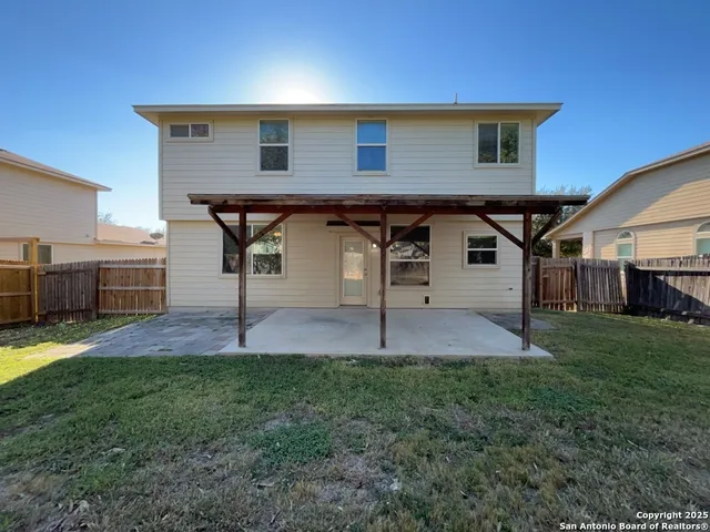 $1,795 | 2149 Hazelwood Drive, New Braunfels, TX 78130