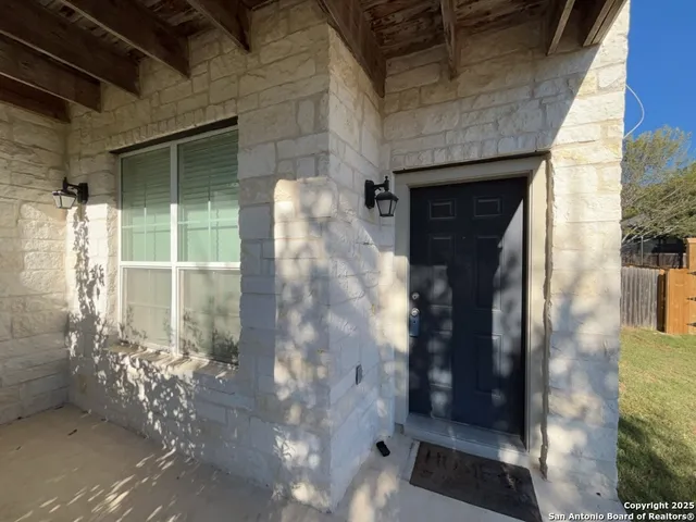 $1,795 | 2149 Hazelwood Drive, New Braunfels, TX 78130