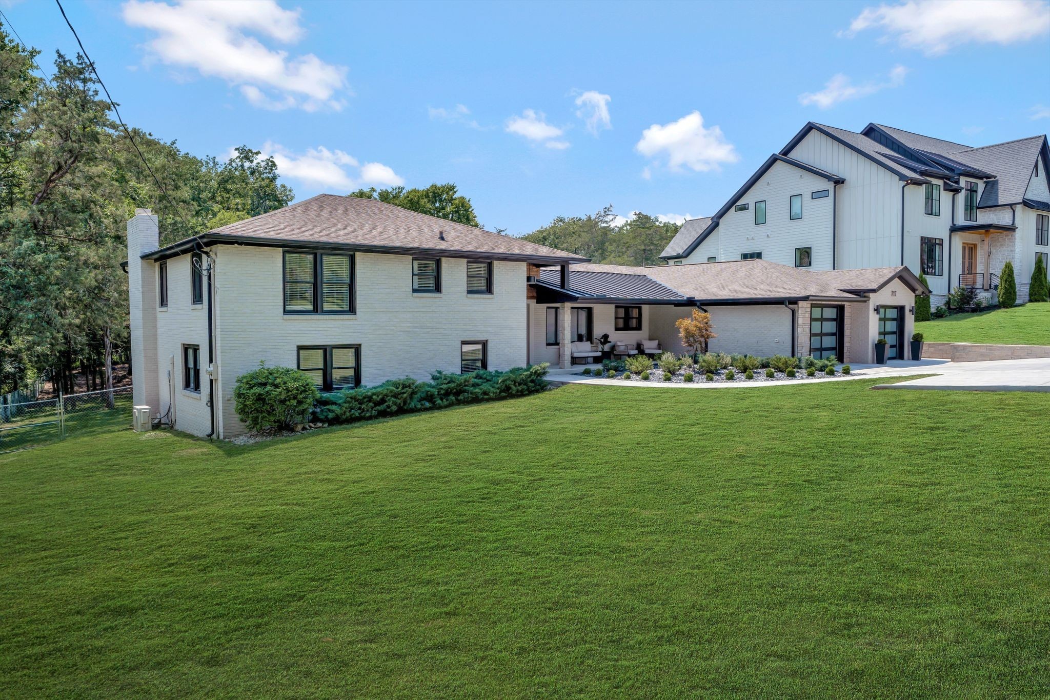 717 Starlit Road Nashville, TN 37205 - Photo 2 of 43