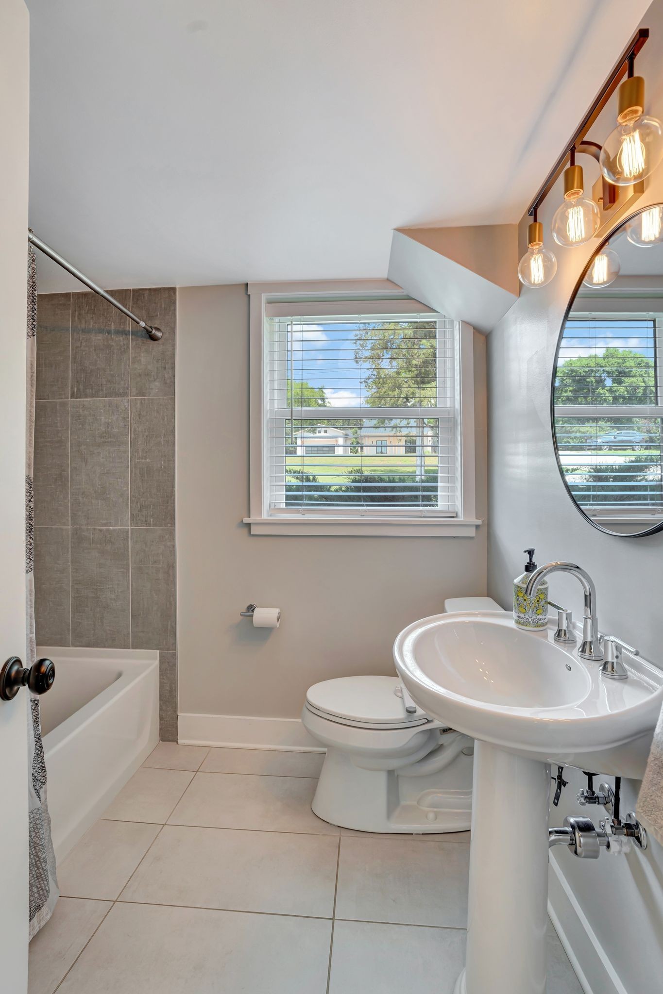 717 Starlit Road Nashville, TN 37205 - Photo 32 of 43