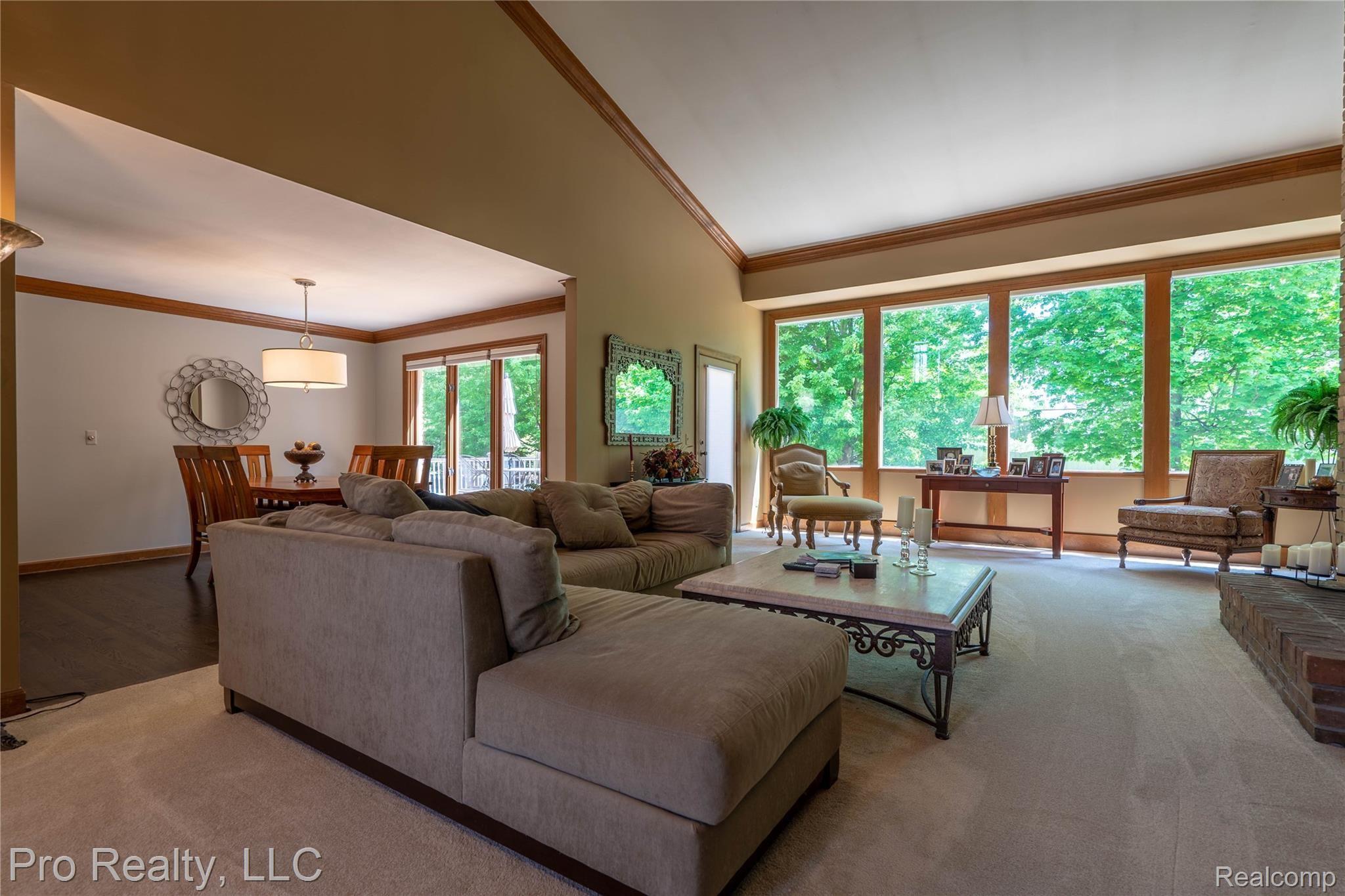 10 Chalmers Drive Rochester, MI 48309 - Photo 7 of 36 DSC02570-HDR.jpg