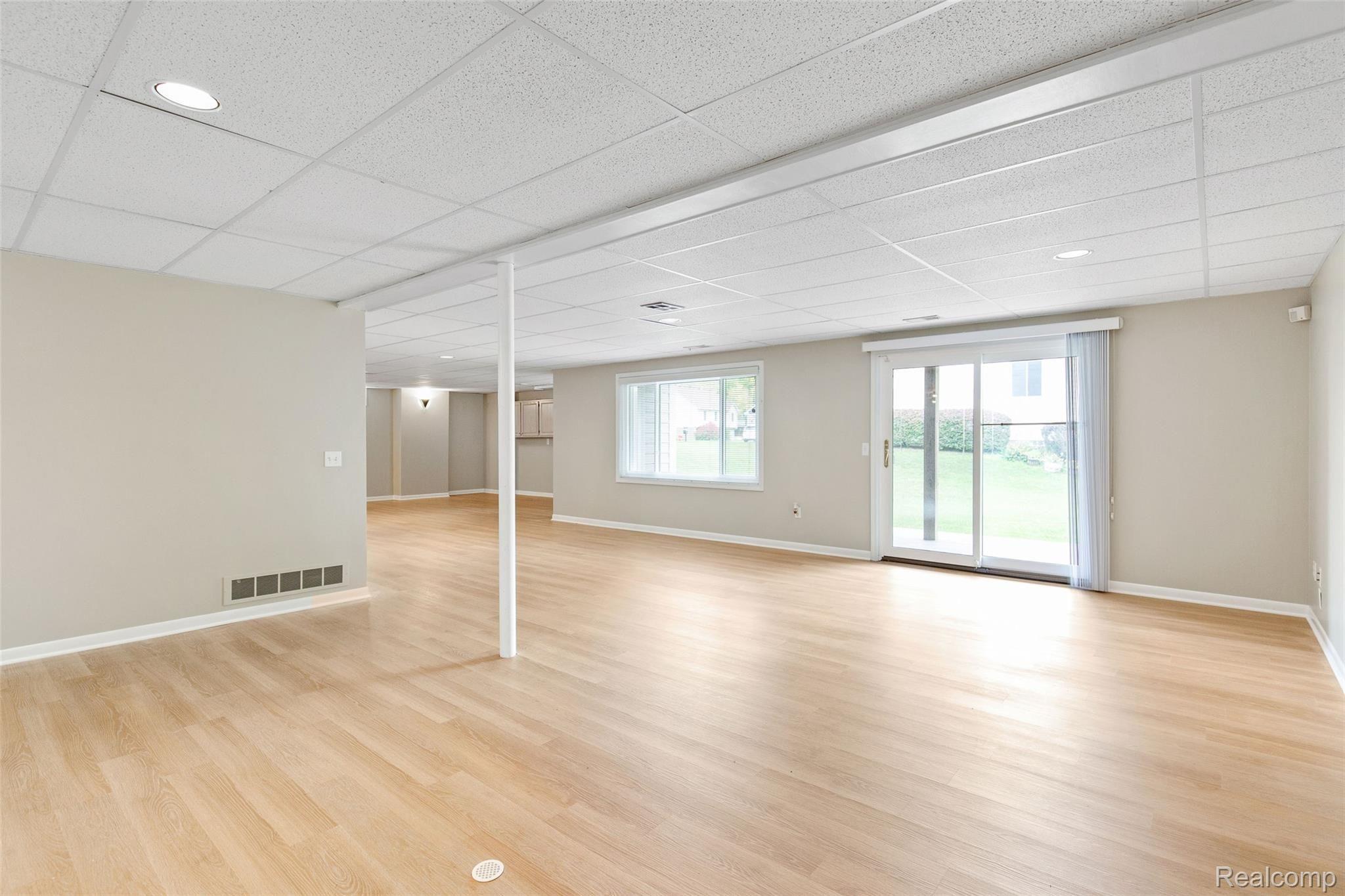 3327 Fairgrove Terrace Rochester, MI 48309 - Photo 33 of 55 592A6354.jpg